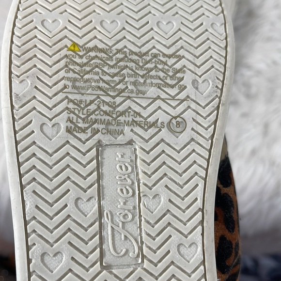 FOREVER COMFORT Leopard Comfort Slip On Round Toe Flat Sneaker Shoes Size 8 NEW - Picture 8 of 12